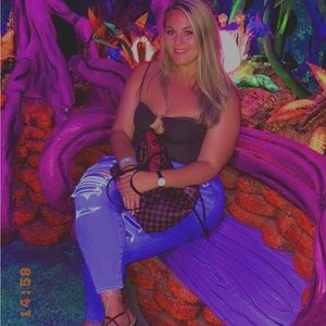 Meet your Posher, Lauren